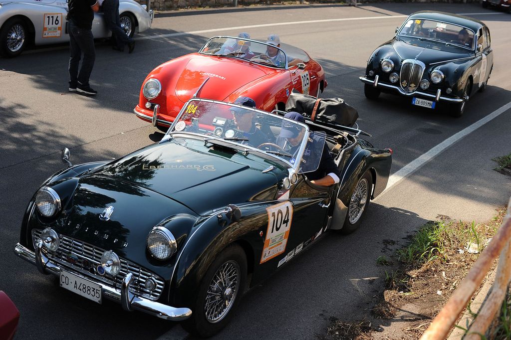 &nbsp;Palermo, partenza della nuova edizione della Targa Florio dedicata alle auto storiche dalla storica localita' di Floriopoli, nella foto un momento del raduno con macchine e piloti internazionali