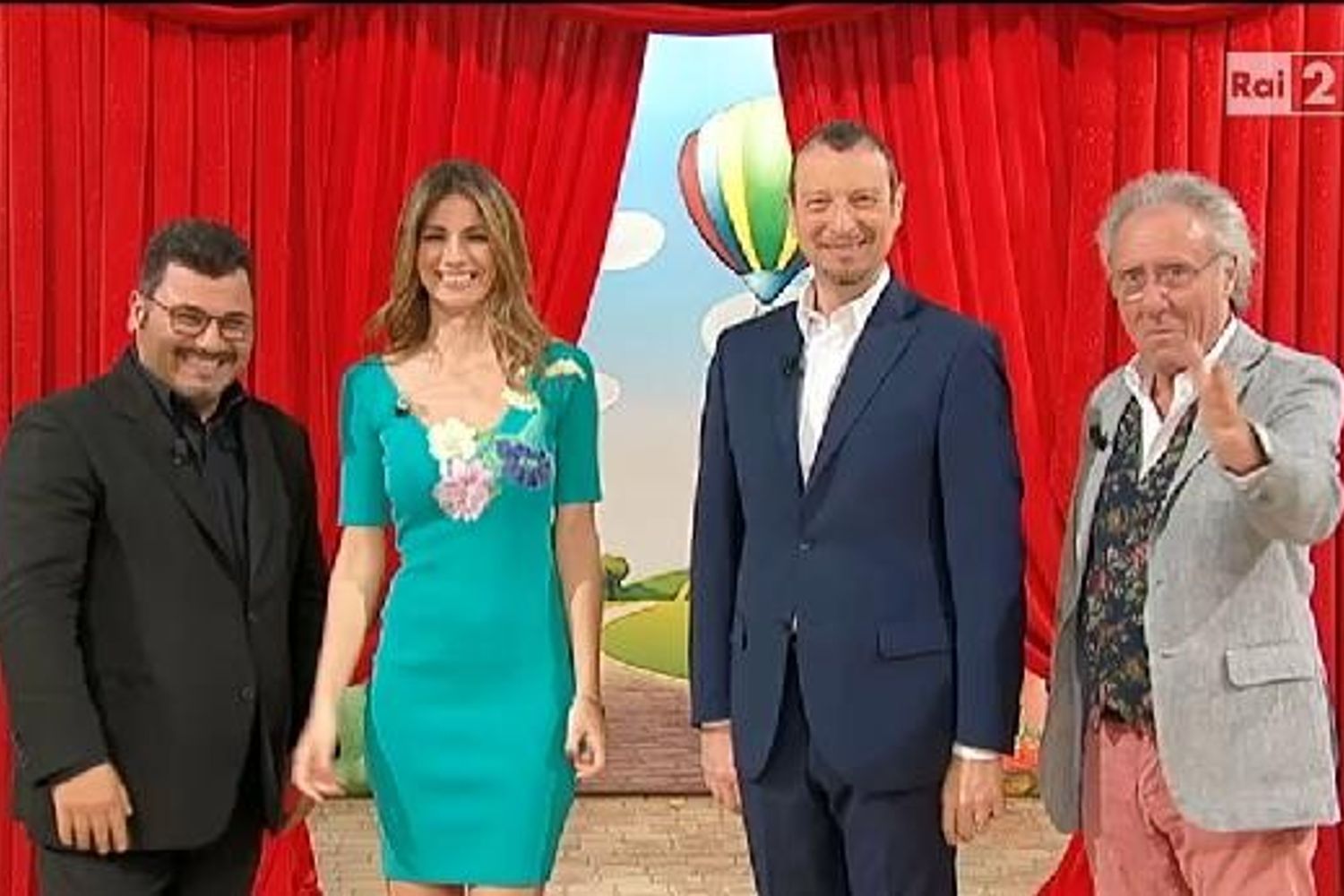 &nbsp;Amadeus mezzogiorno in famiglia - rai