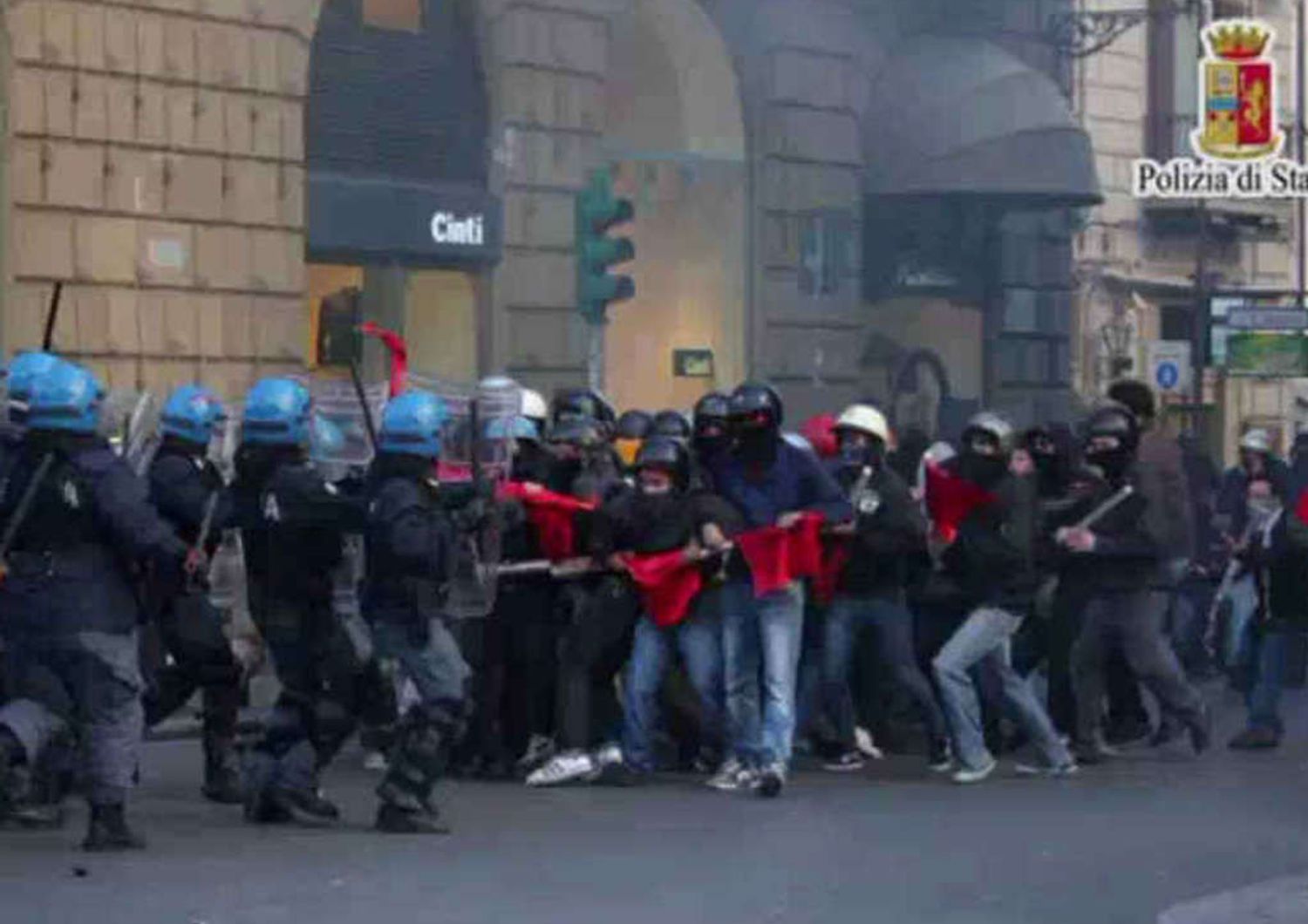 Centri sociali: disordini e feriti a Palermo, 17 misure cautelari - Video