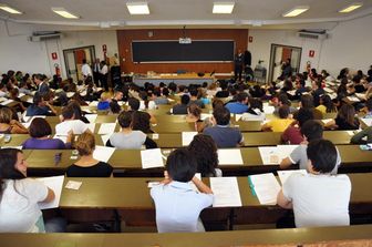 Studenti in un'aula universitaria&nbsp;