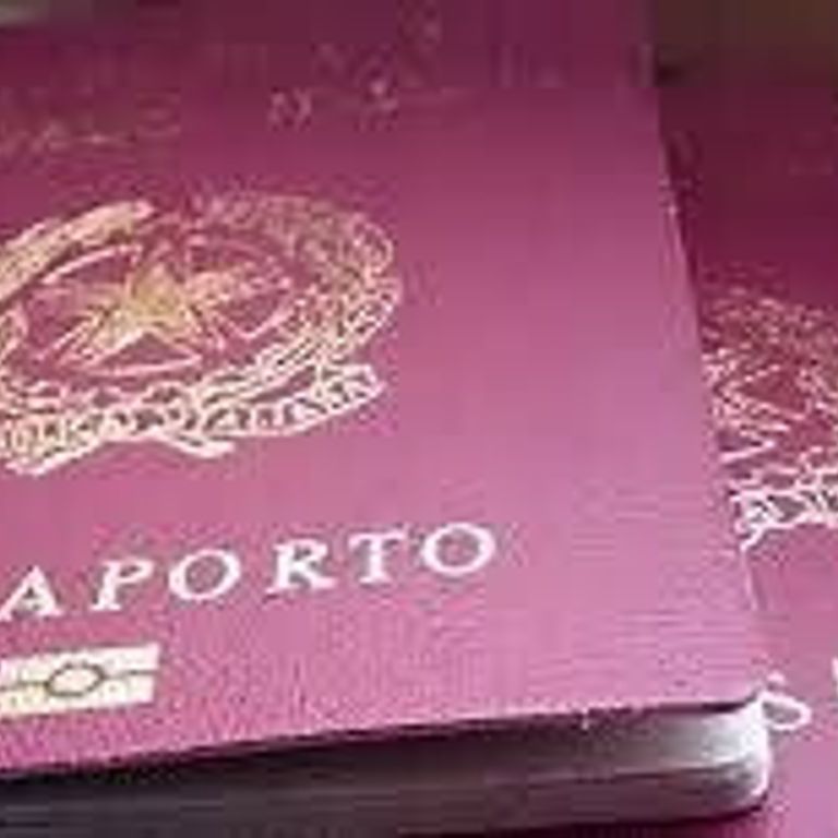 italia passaporto passaporti
