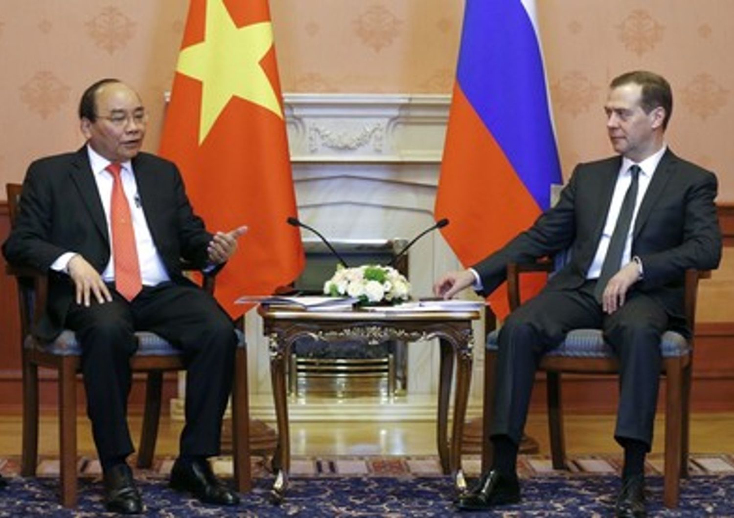 &nbsp;premier Russia Medvedev e Vietnam Nguyen Xuan Phuc (Afp)