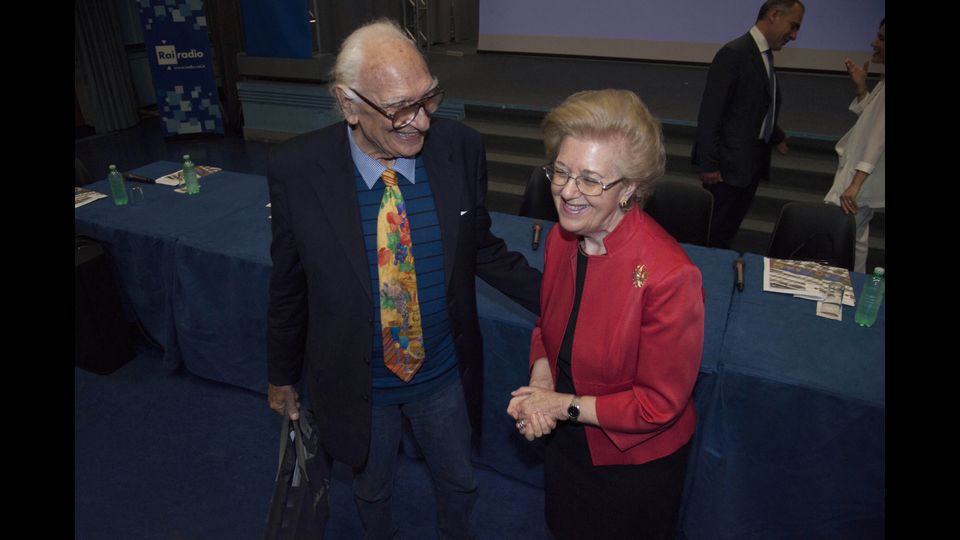 Marco Pannella con Anna Maria Tarantola, conferenza stampa Premio Agnes (imagoeconomica)&nbsp;