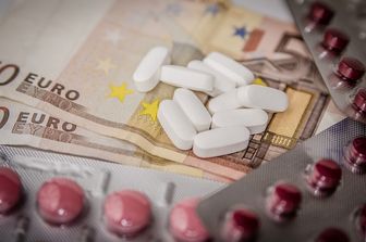 &nbsp; Farmaci farmacie mercato euro bilancio - pixabay