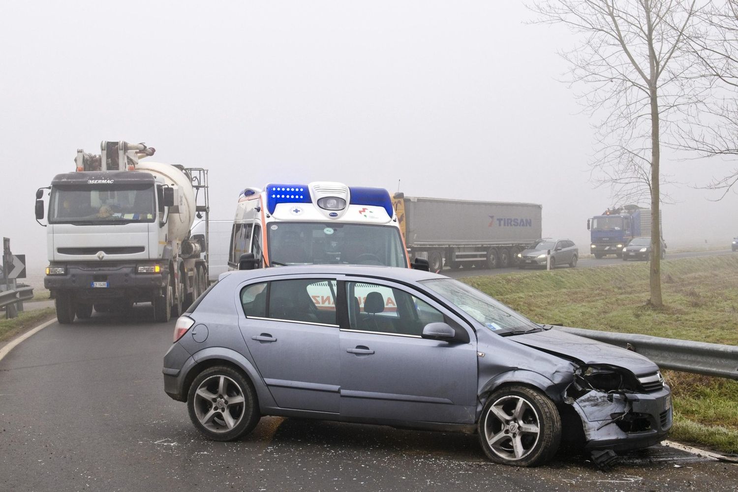 &nbsp; Incidente auto, schianto