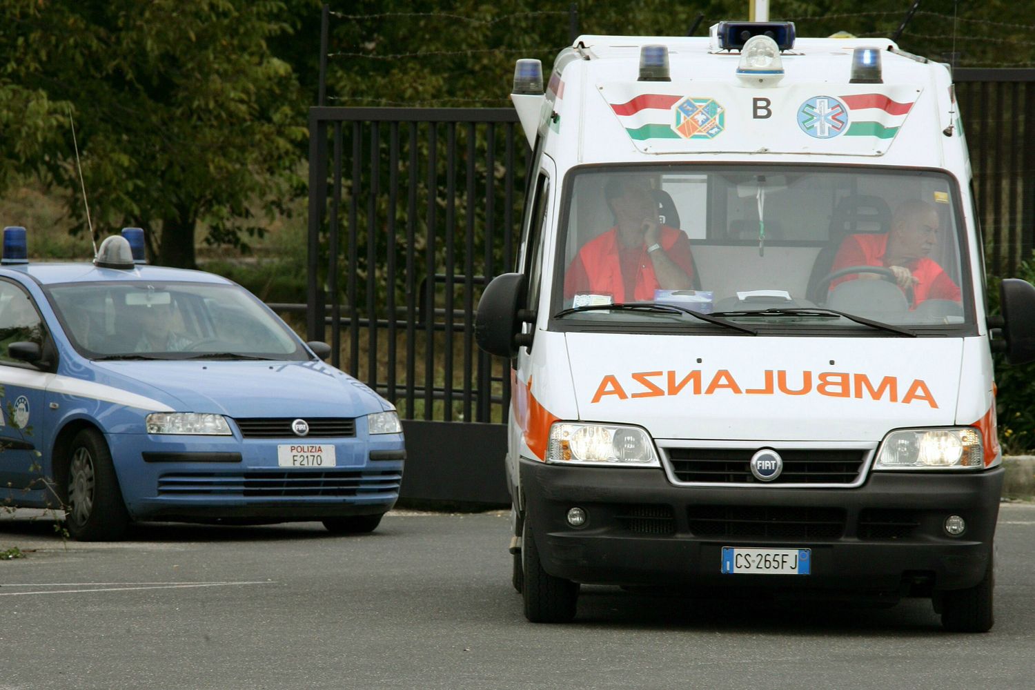 &nbsp;macchina auto polizia ambulanza - afp