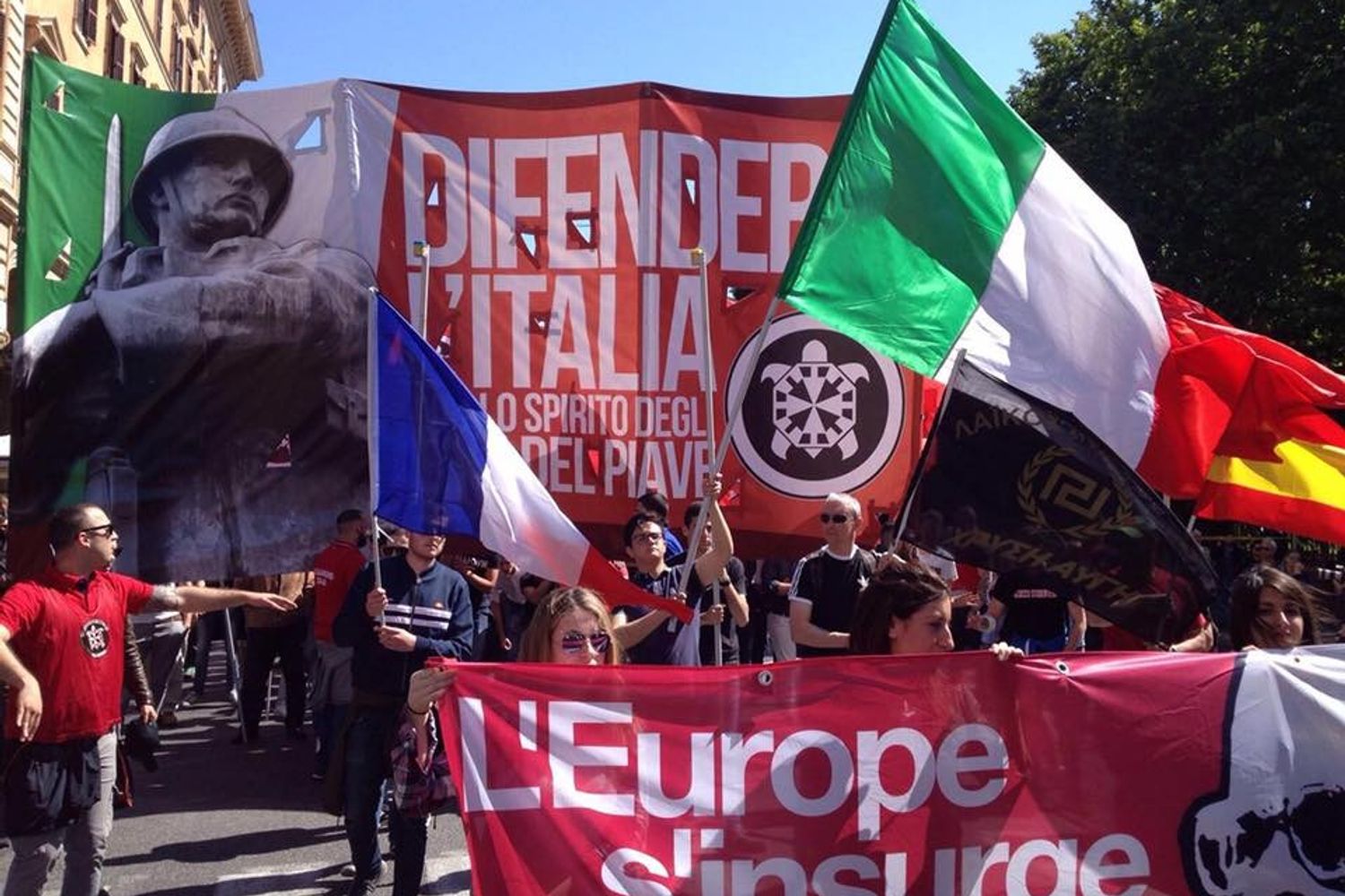 &nbsp;Casapound corteo a Roma - fb