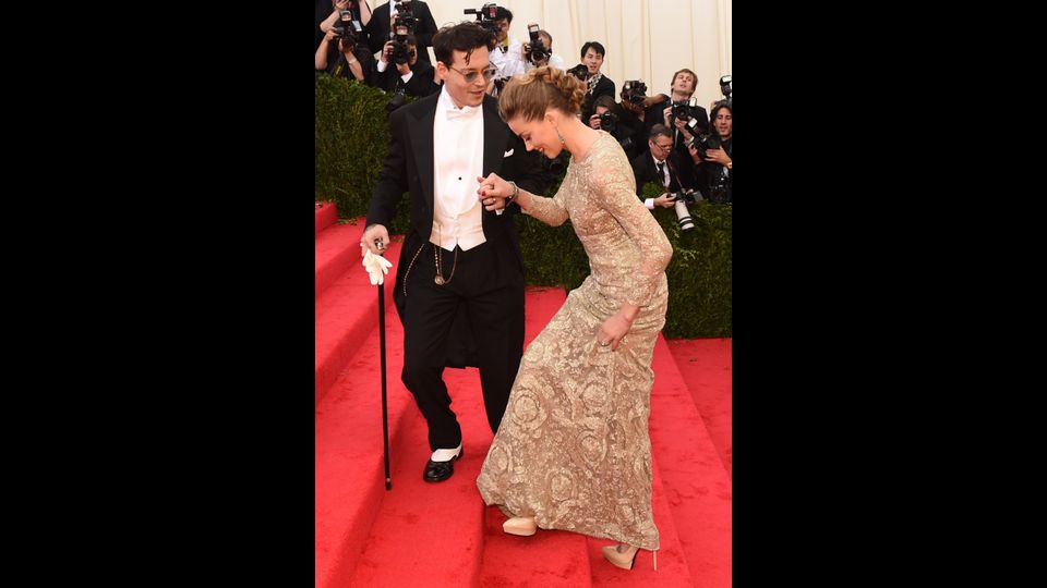 Johnny Depp e Amber Heard arrivano all'nstitute Benefit presso il Metropolitan Museum, 5 Maggio 2014 a New York (Afp)