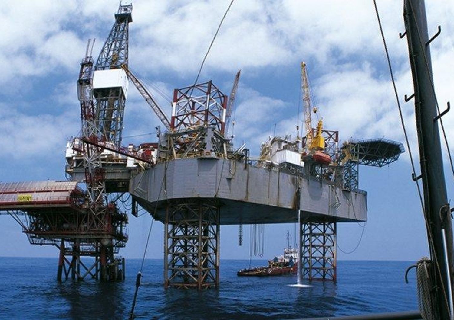 Una piattaforma per l'estrazione di petrolio