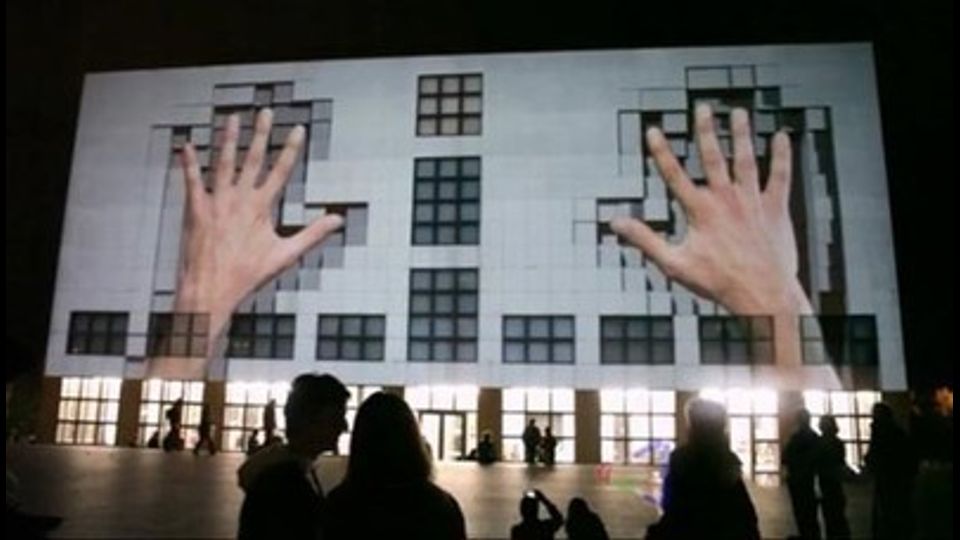 &nbsp;Un esempio di mapping 3D&nbsp;sulla facciata dell'Hamburger Kunsthalle di Amburgo (foto da Facebook)