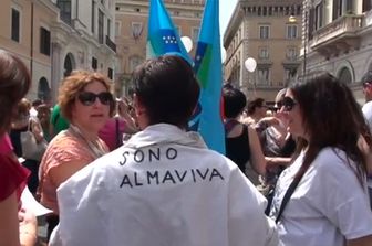 Proteste Almaviva contro licenziamenti