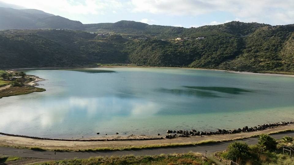 Pantelleria, lago di Venere (Foto Afp)
