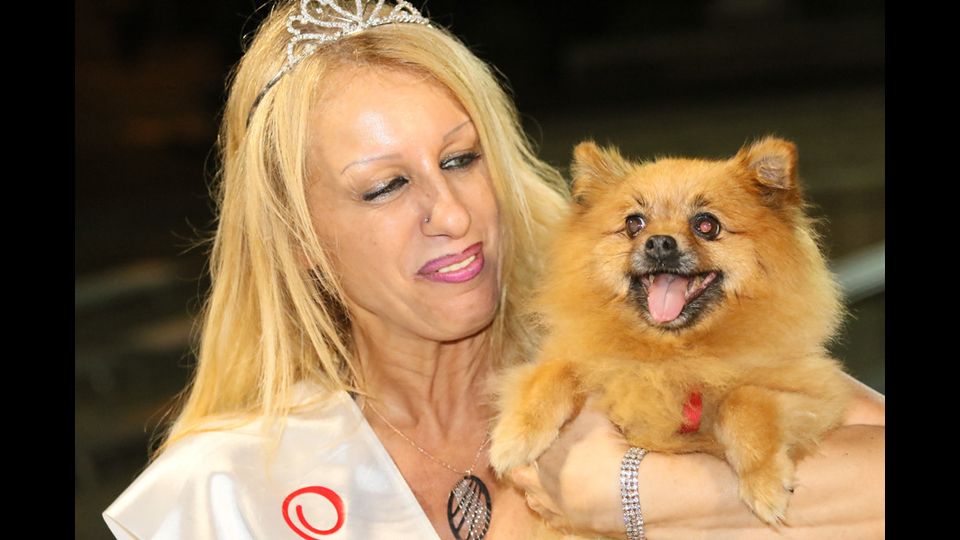 Meris Poli, Miss suocera 2016, con il cagnolino&nbsp;