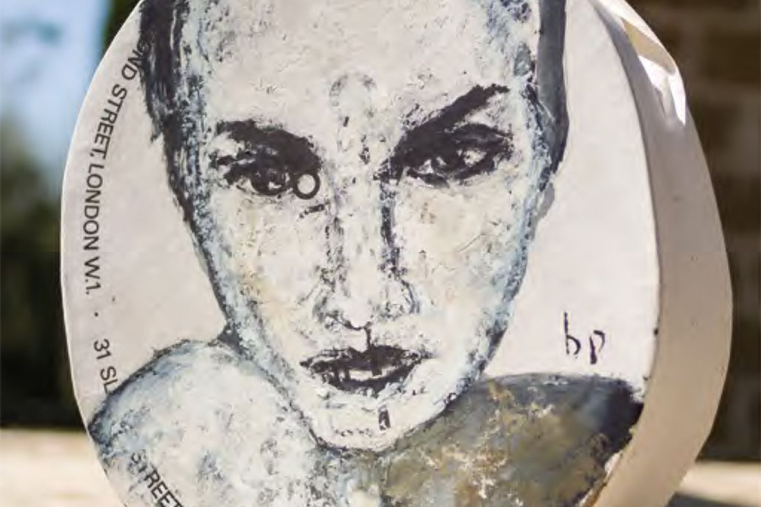 Cappelliera Chanel, 2013, acrilico su scatola, 32 x 32 x 14 cm&nbsp;