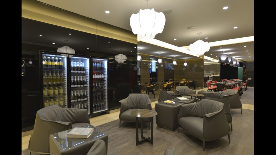 Le sale sono state completamente rinnovate nello stile e nei servizi per rappresentare un nuovo concept di ospitalita' all'insegna dell'eccellenza e del made in Italy&nbsp;