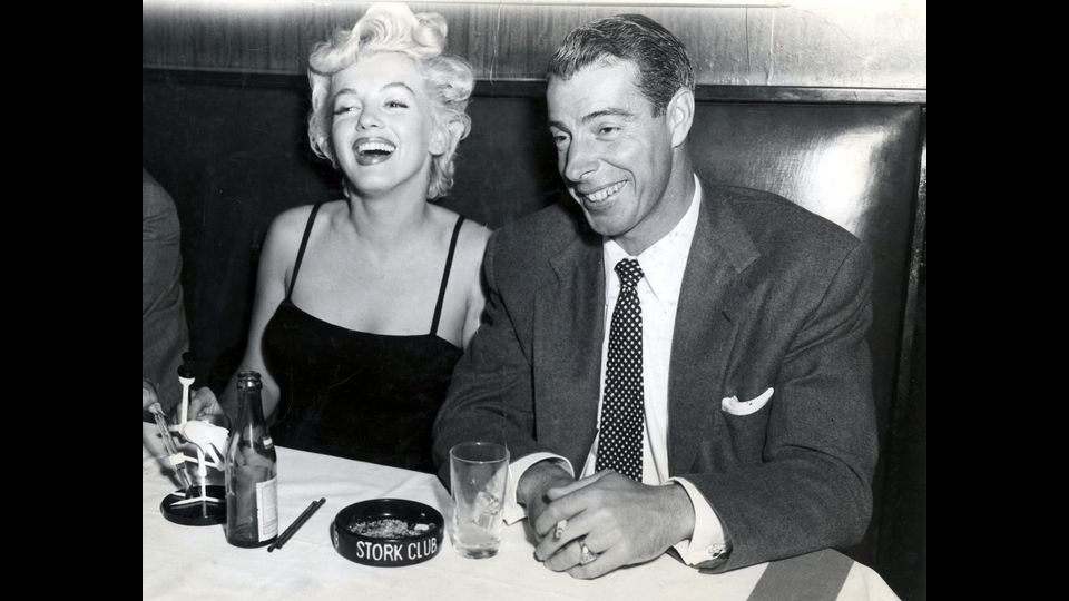 Marilyn Monrone e Joe Di Maggio al Stork Club in New York City&nbsp;