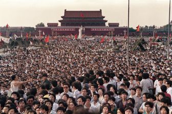 piazza Tiananmen nel 1989, con la Statua della Libert&agrave; in polistirolo (Afp)&nbsp;