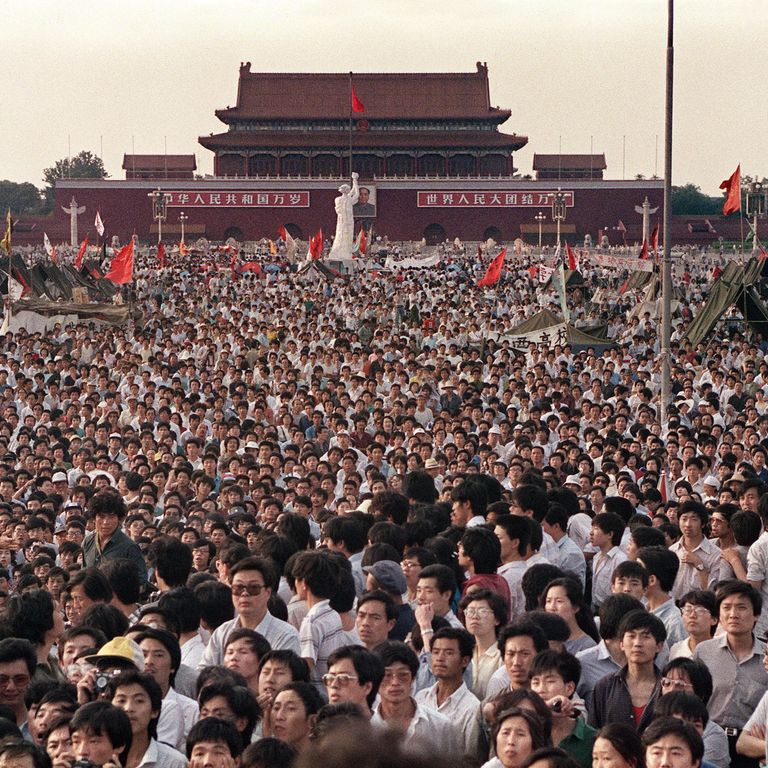 piazza Tiananmen nel 1989, con la Statua della Libert&agrave; in polistirolo (Afp)&nbsp;