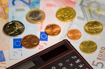 &nbsp;euro conti spese debiti debito - pixabay