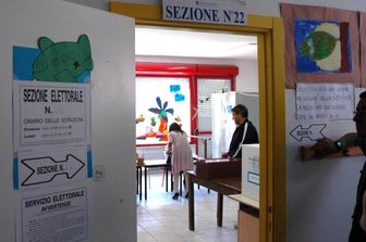 &nbsp;Elezioni voto seggio elettorale affluenza alle urne