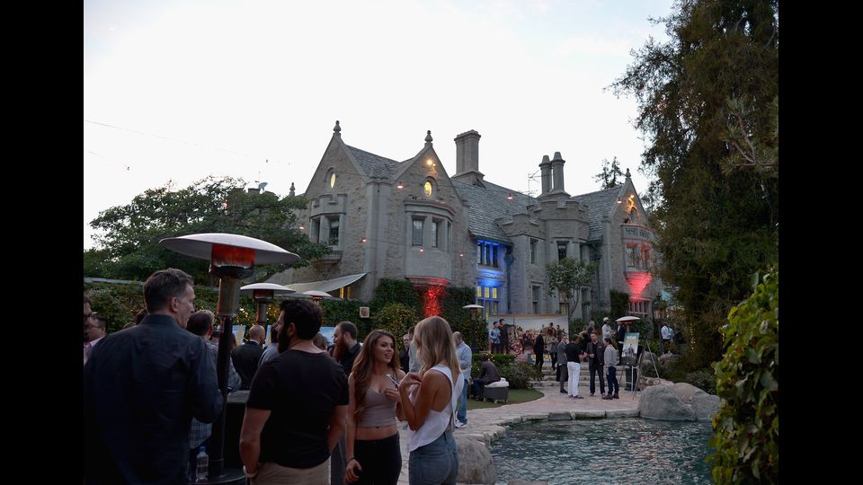 &nbsp;Cocktail party alla Playboy Mansion (Afp)