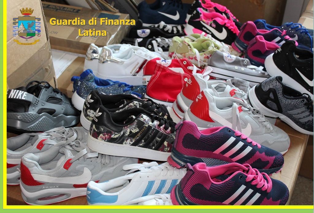 contraffazione prodotti scarpe (guardiafinanza) &nbsp;