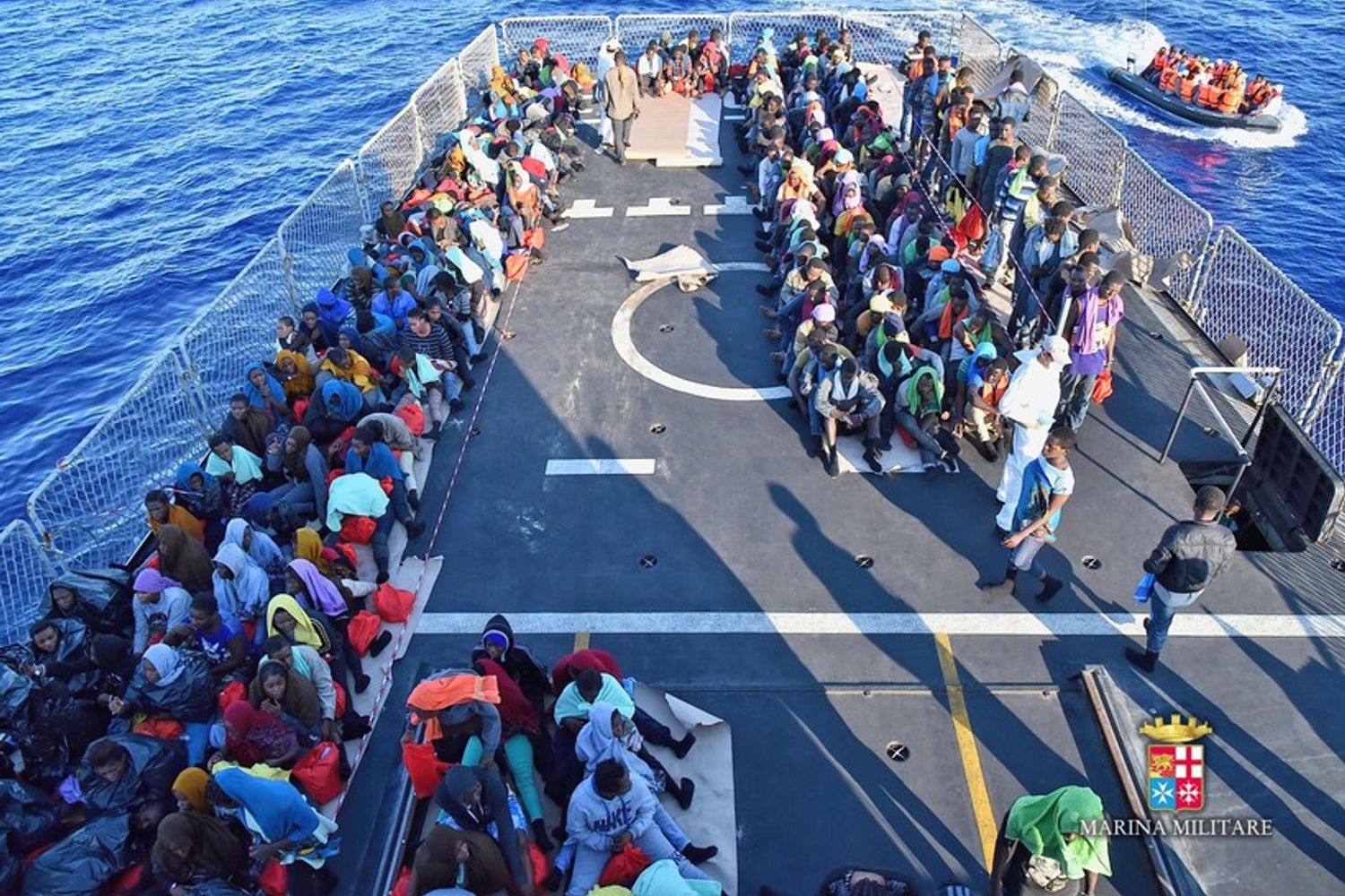 &nbsp;migranti immigrati soccorso barcone marina militare - sito