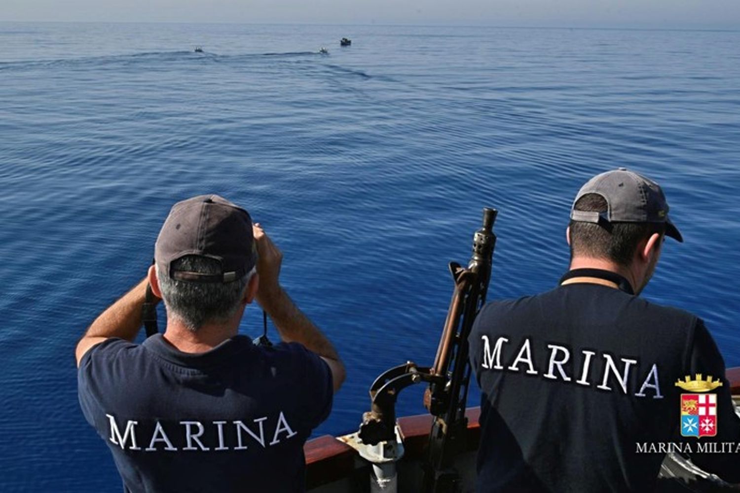 &nbsp;migranti immigrati soccorso barcone marina militare - sito