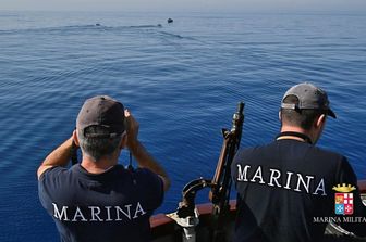 &nbsp;migranti immigrati soccorso barcone marina militare - sito