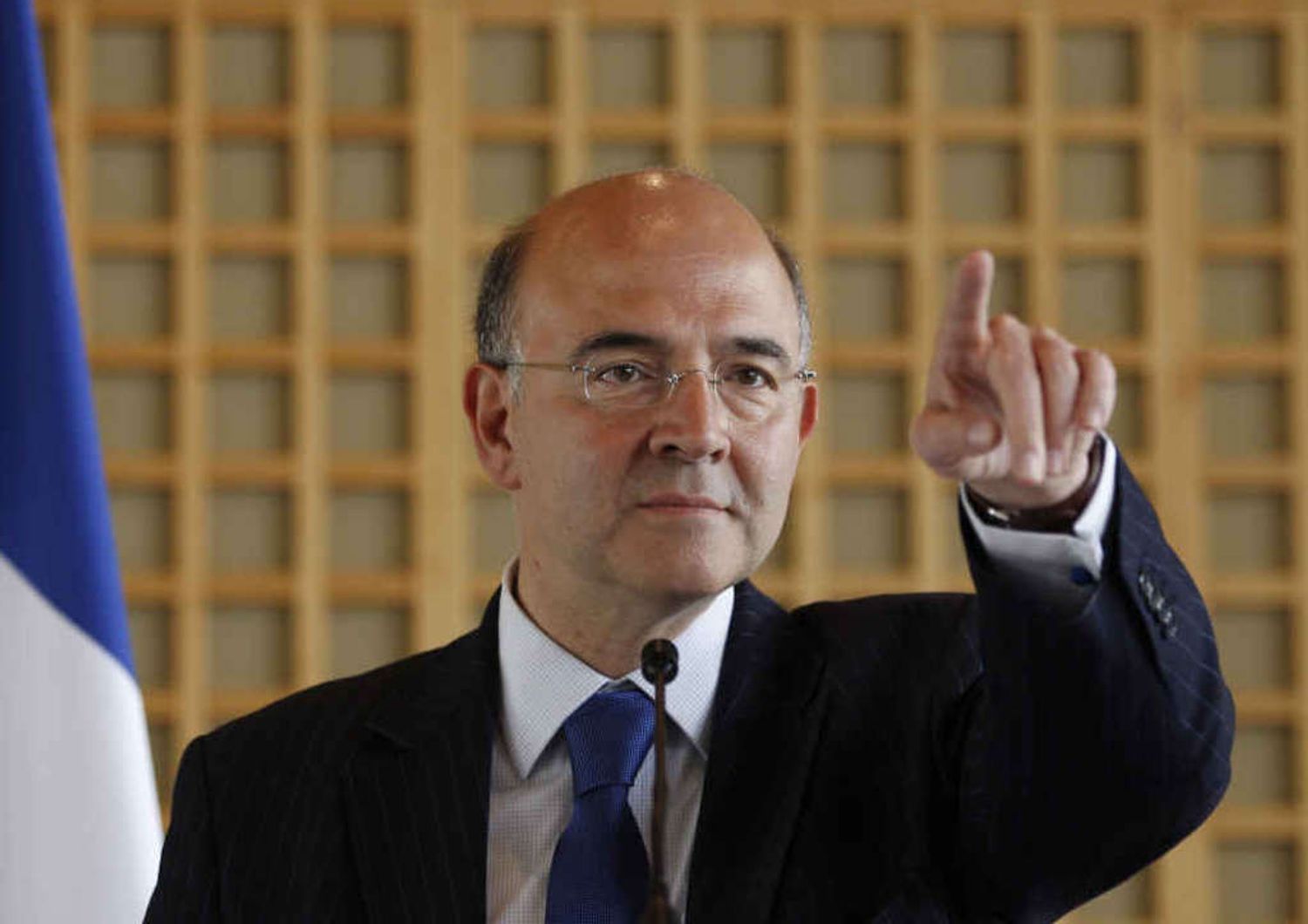 Ue, Italia promossa con riserva Moscovici, "decisione politica"