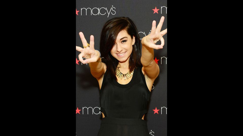Christina Grimmie si agli store Macy iHeartRadio il 16 maggio 2015 a Whitehall, Pennsylvania (Afp)