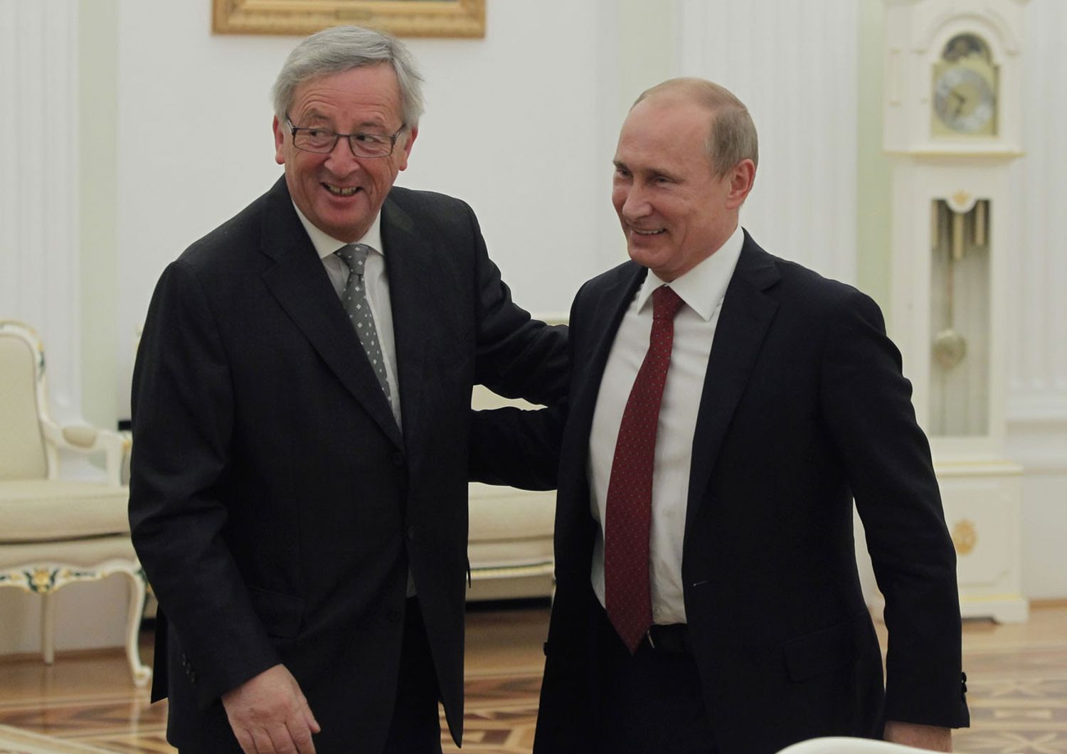 Juncker e Putin (Afp)&nbsp;