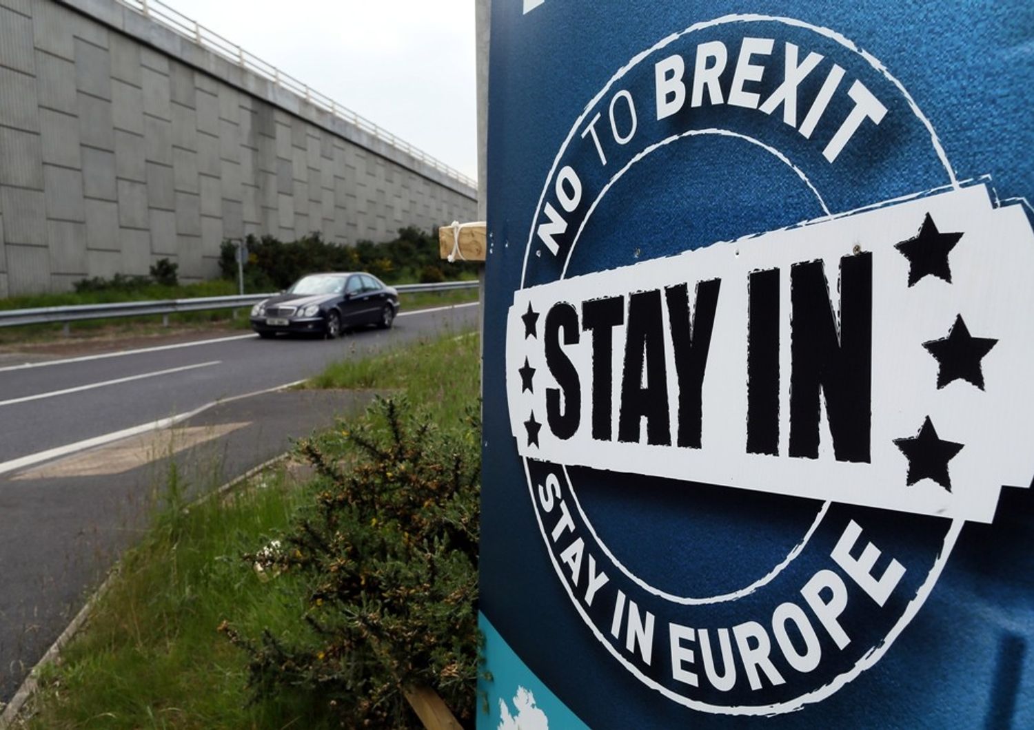 &nbsp;Brexit, &nbsp;'No all'uscita' su un cartellone in Irlanda del Nord (Afp)