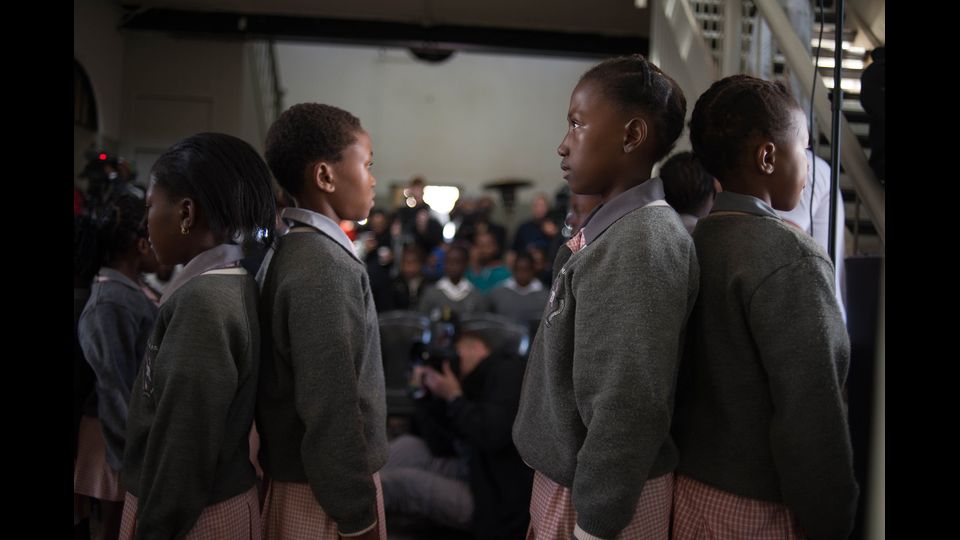 Studenti nelle scuole ricordano Il massacro di Soweto (Afp)