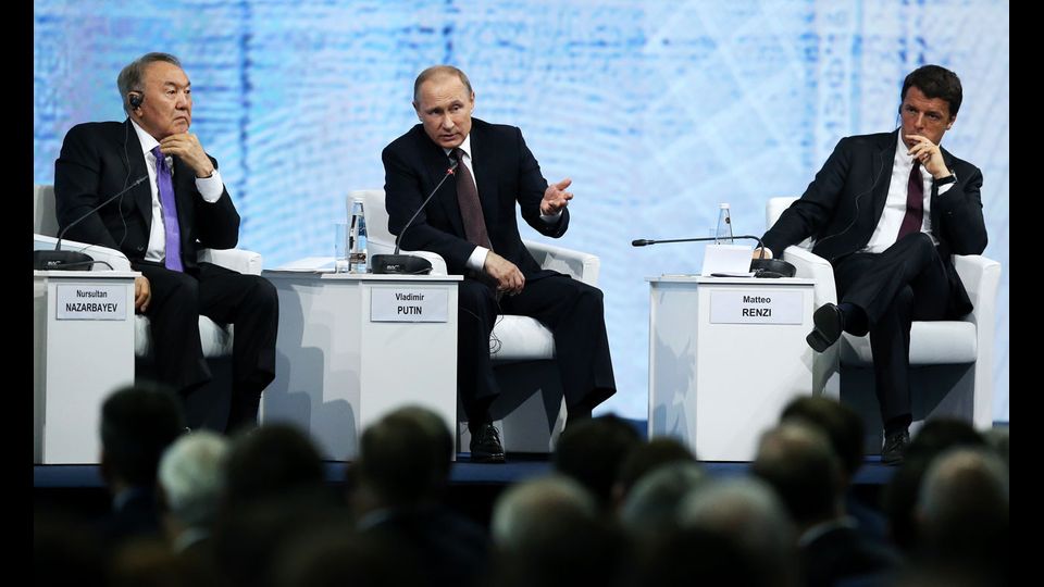 il presidente kazako Nazarbaev, il presidente russo Putin ed il primo ministro Renzi&nbsp;