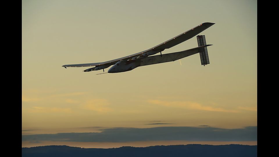 Storica impresa di Solar Impulse II