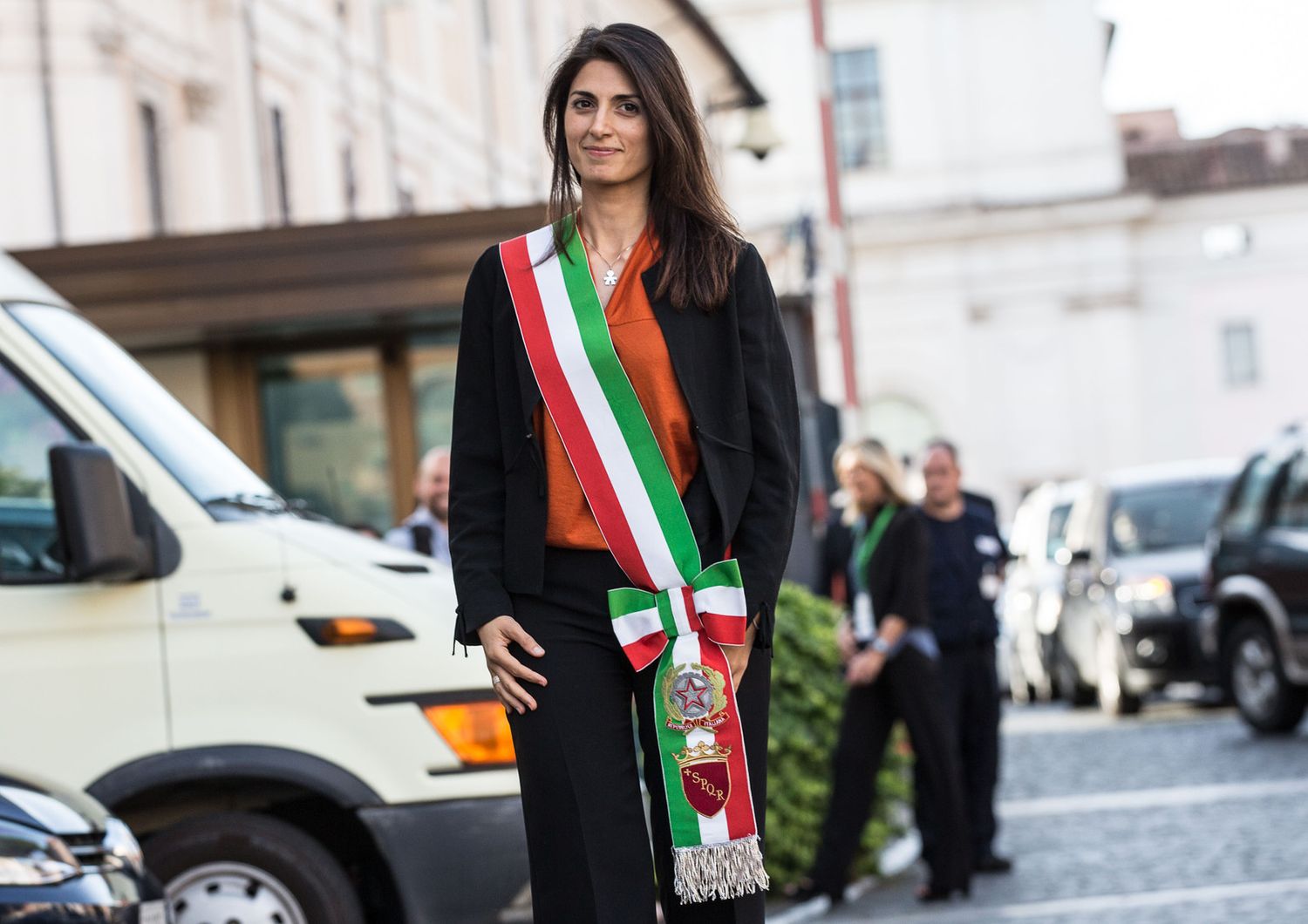 Virginia Raggi sindaco fascia tricolore