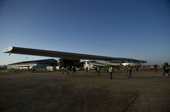 Solar Impulse atterraggio Siviglia (Afp)