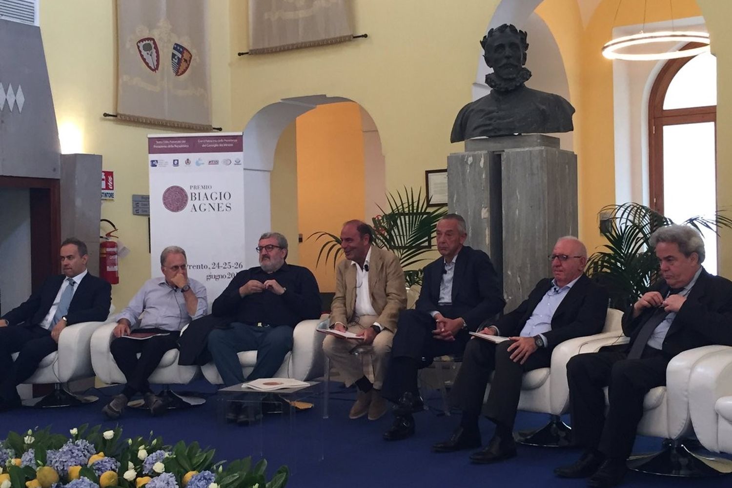 &nbsp;Puglia governatore Michele Emiliano fondazione biagio agnes - twitter