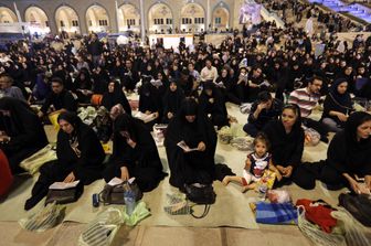 &nbsp;Iran milioni di persone in nero per Ali'