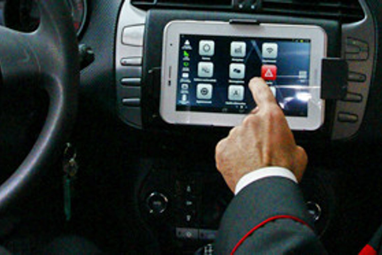 &nbsp;Sistema Odino Operationale device for information, networking and observation - carabinieri