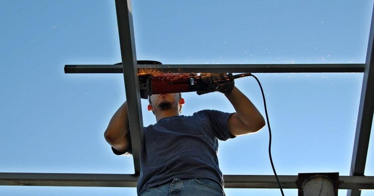operaio muore folgorato in provincia di frosinone  altra giornata nera nel mondo del lavoro