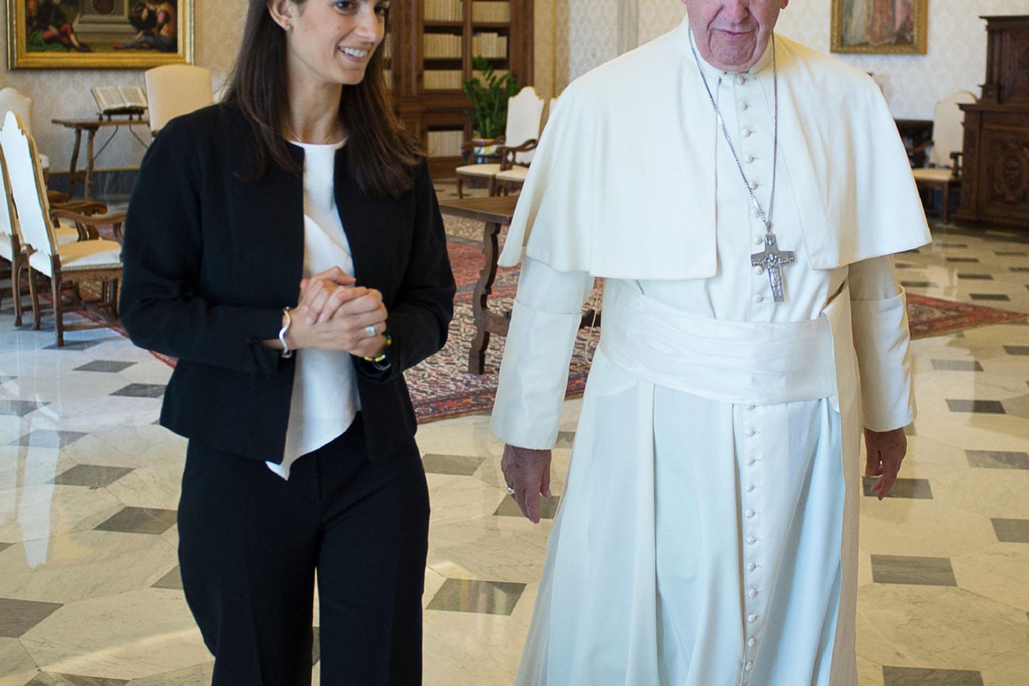 Papa Francesco incontra Virginia Raggi (Afp)&nbsp;