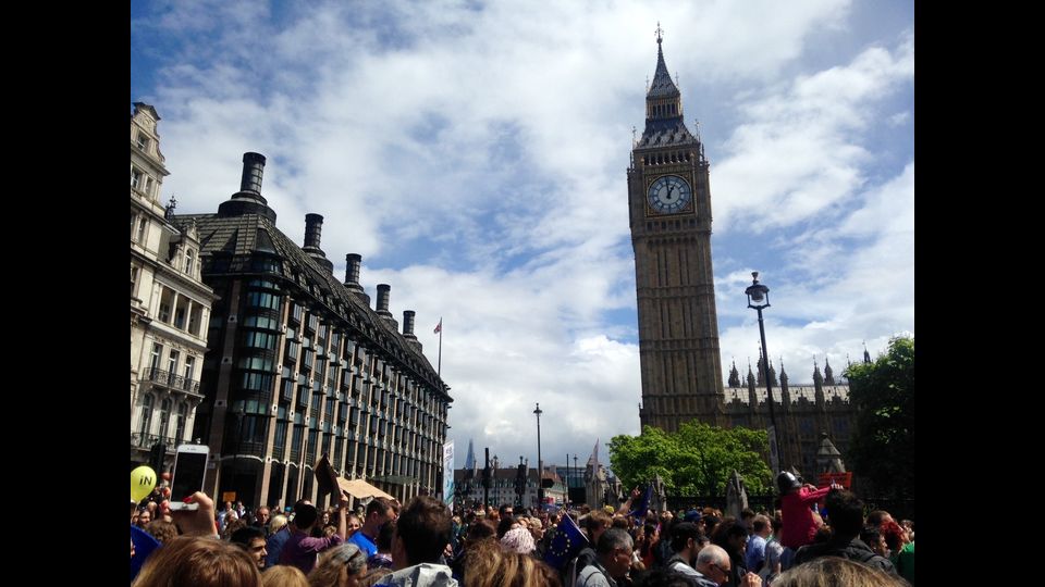 &nbsp;Partita a mezzogiorno ora locale (le 13 in Italia), la marcia andra' da Hyde Park fino al parlamento di Westminster, dove diverse personalita' del mondo della politica, dei sindacati e della cultura terranno i loro discorsi&nbsp;