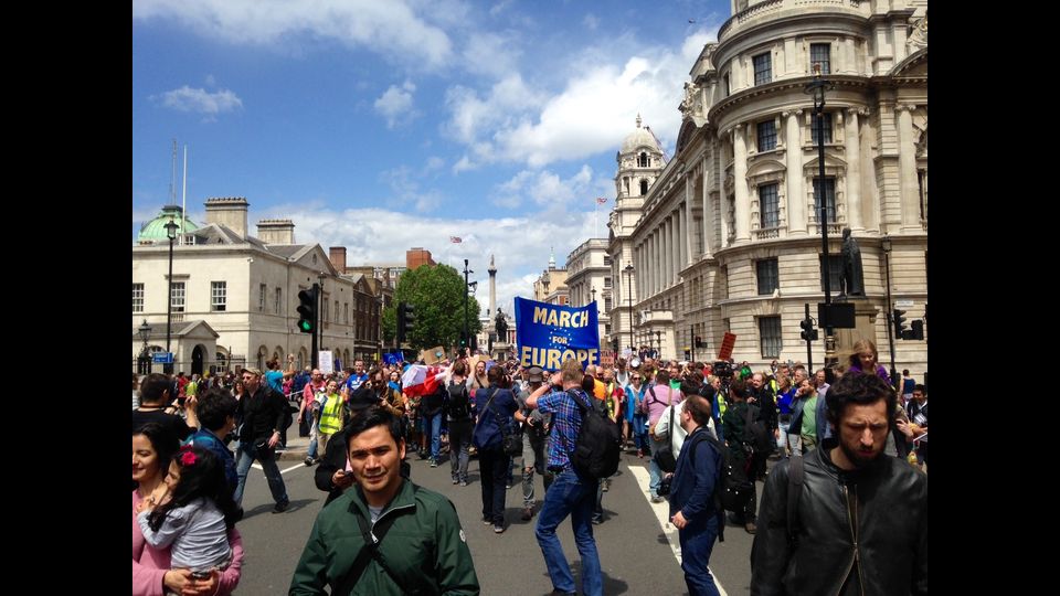 &nbsp;Partita a mezzogiorno ora locale (le 13 in Italia), la marcia andra' da Hyde Park fino al parlamento di Westminster, dove diverse personalita' del mondo della politica, dei sindacati e della cultura terranno i loro discorsi&nbsp;