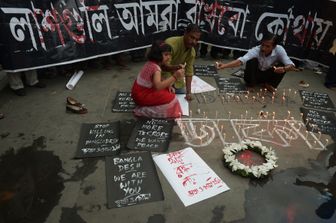 &nbsp;Bangladesh Isis fa strage in un ristorante a Dacca (Afp)&nbsp;