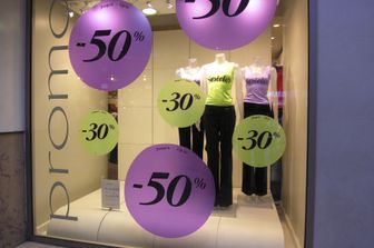 &nbsp;saldi estivi - afp