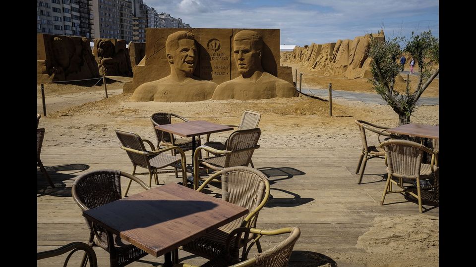 &nbsp;Ostenda, Festival delle Sculture di Sabbia, il tema di quest'anno &egrave; Stars. Solo con acqua e sabbia artisti provenienti da 12 paesi diversi creano sculture raffigurando il loro divo preferito sulla Grande Spiaggia della citt&agrave;