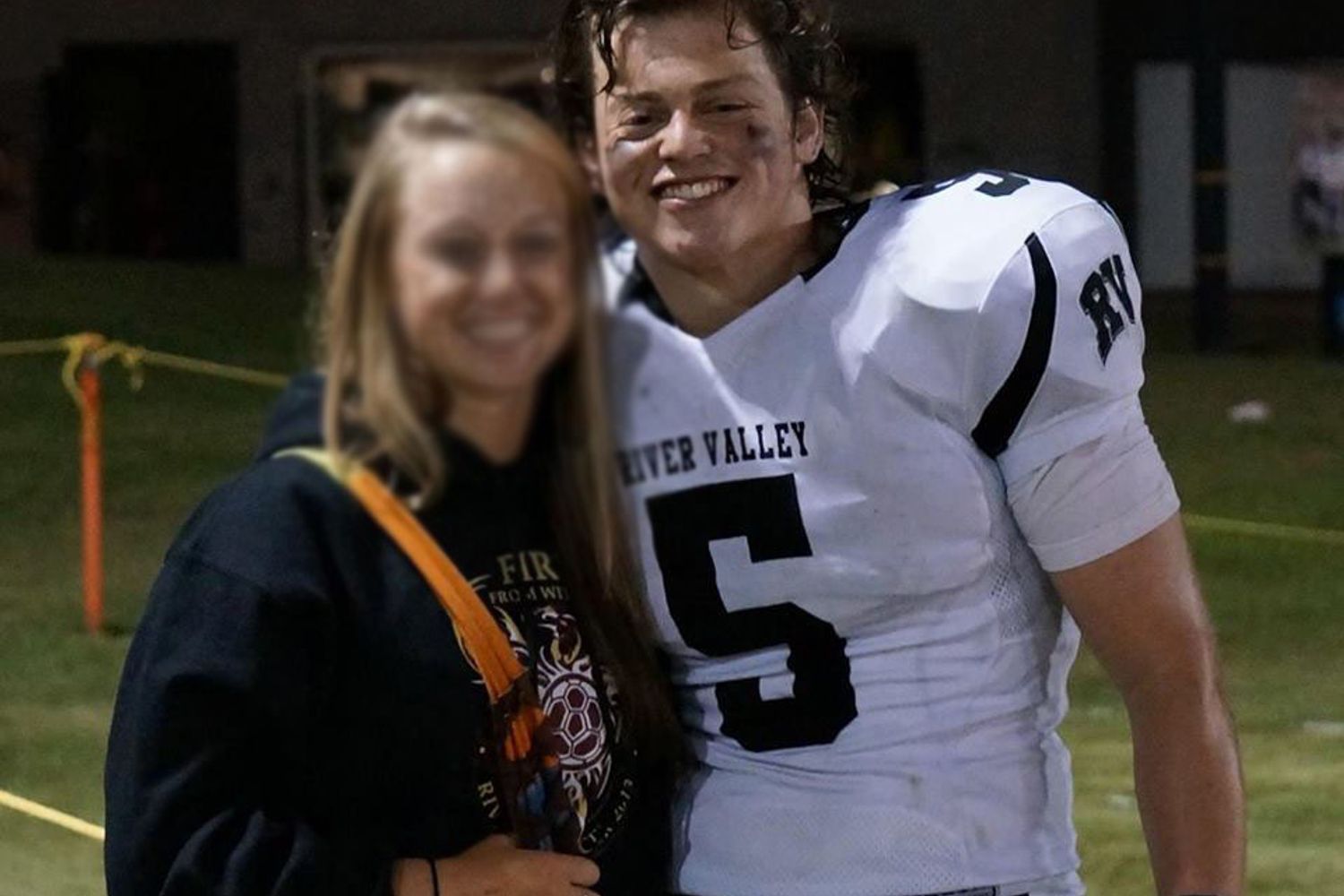 Il ragazzo statunitense scomparso dalla sera di giovedi' scorso a Roma, Beau Salomon, &egrave; stato ucciso e gettato nel Tevere. Gli agenti della Polizia fluviale hanno recuperato il cadavere nelle acque del fiume&nbsp;