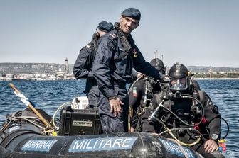 &nbsp;Marina Militare recupero relitto palombari - marina